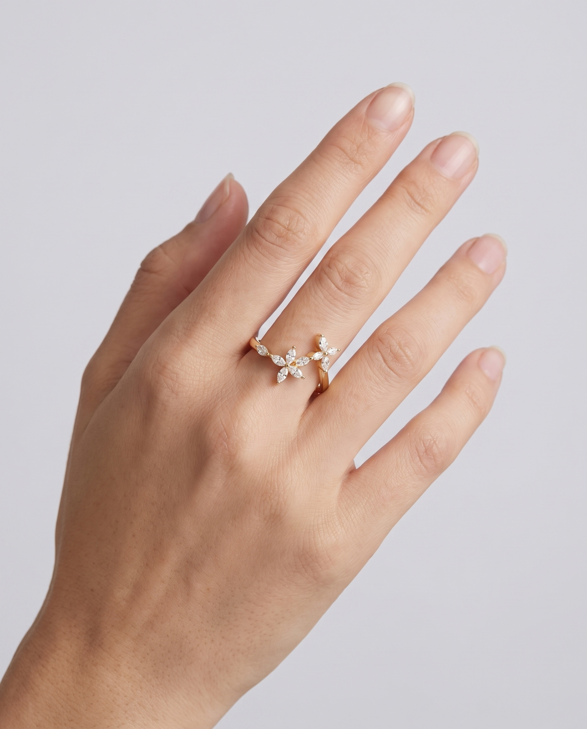 Fleur Jumelle Ring von VÉORA – 925 Sterling Silber, 18K vergoldet – Ansicht 2